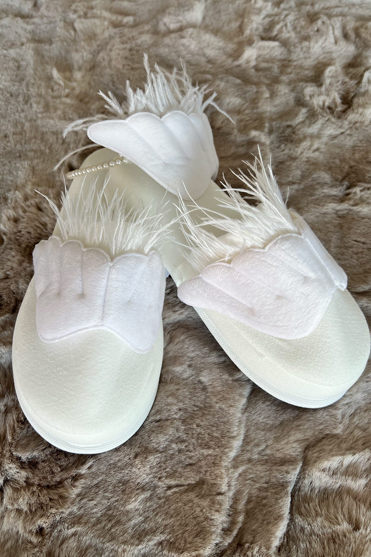 Shopymommy 757107 Angel Wing Maternity Crown & Maternity Slippers Set Ecru