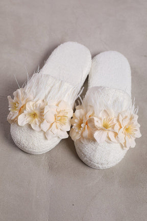 Lht 17045 Ecru Floral Pattern Feathered Maternity Slippers
