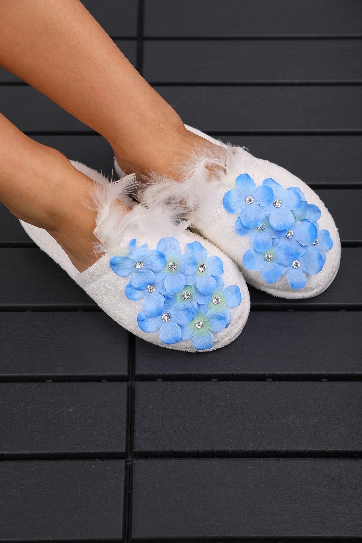 Lht 17073 Blue Floral Pattern Pregnant Slippers